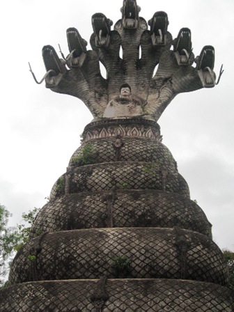 ノンカイ石像